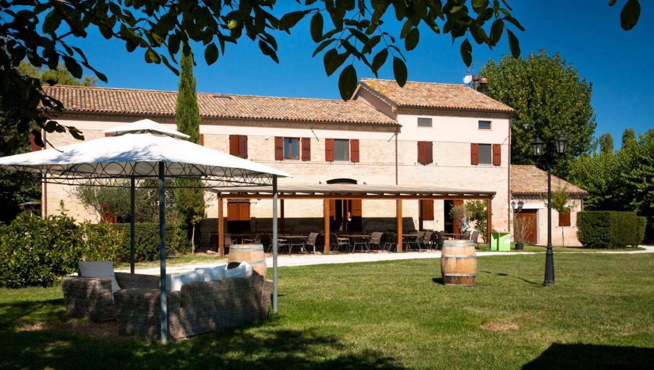 Taverna Dei Guelfi Senigália Exterior foto